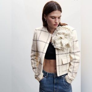 Mango jacket with flower appliqué